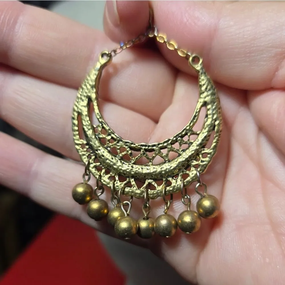 Vintage dangling boho style stone earrings gold tone